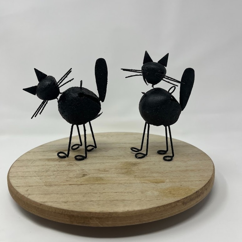 Set of 2 Black Metal Cat Figurines – Minimalist Wire Cat Ornaments, Gothic Home